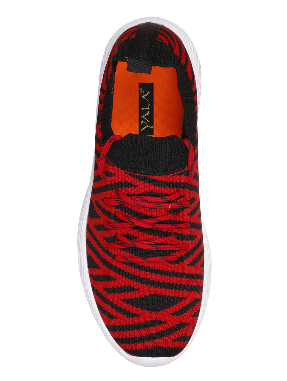 red lace up sport shoes - 17299140 - Zoom Image - 4