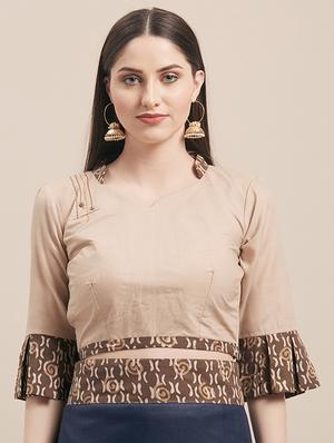 solid bordered saree with blouse - 17299449 - Standard Image - 3