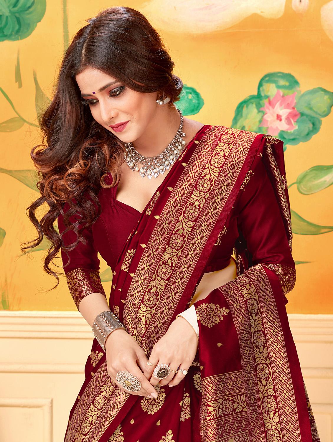 maroon banarasi saree with blouse - 17300016 - Zoom Image - 3