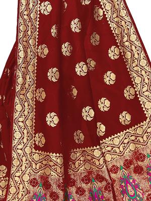 maroon silk banarasi saree with blouse - 17300021 - Standard Image - 3