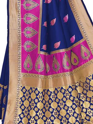 bordered banarasi saree with blouse - 17300039 - Standard Image - 4