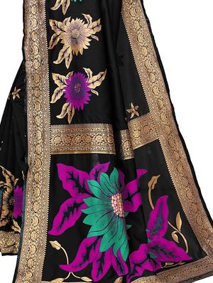 floral woven saree with blouse - 17300048 - Standard Image - 4