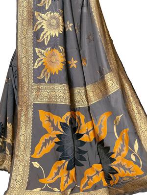 floral woven saree with blouse - 17300050 - Standard Image - 4