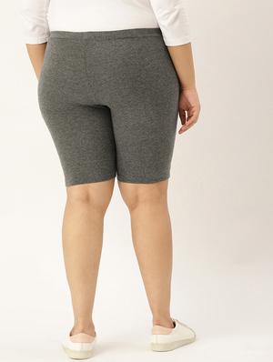 pocket detail solid shorts - 17300405 - Standard Image - 3