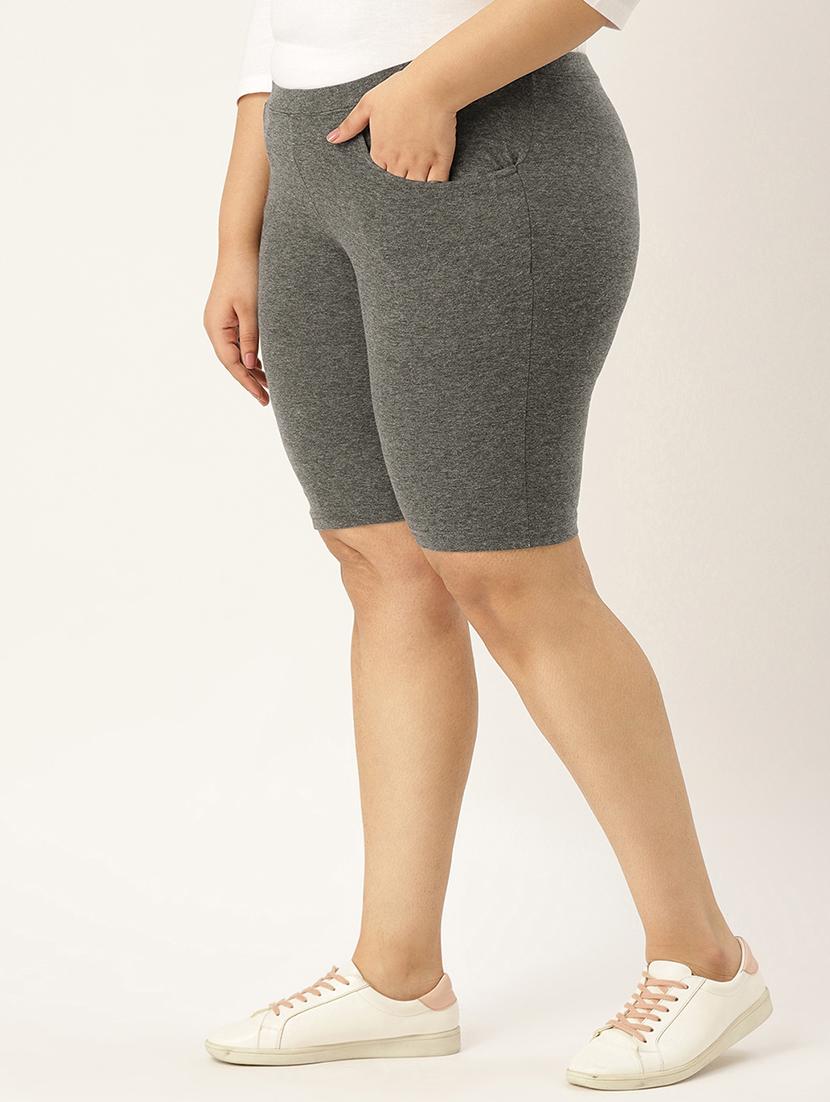 pocket detail solid shorts - 17300405 - Zoom Image - 2