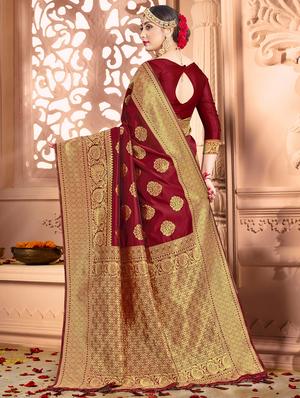 maroon banarasi saree with blouse - 17324719 - Standard Image - 2