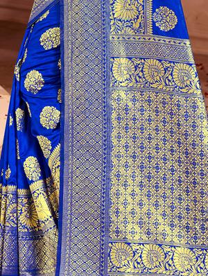 self design banarasi silk saree with blouse - 17324720 - Standard Image - 4