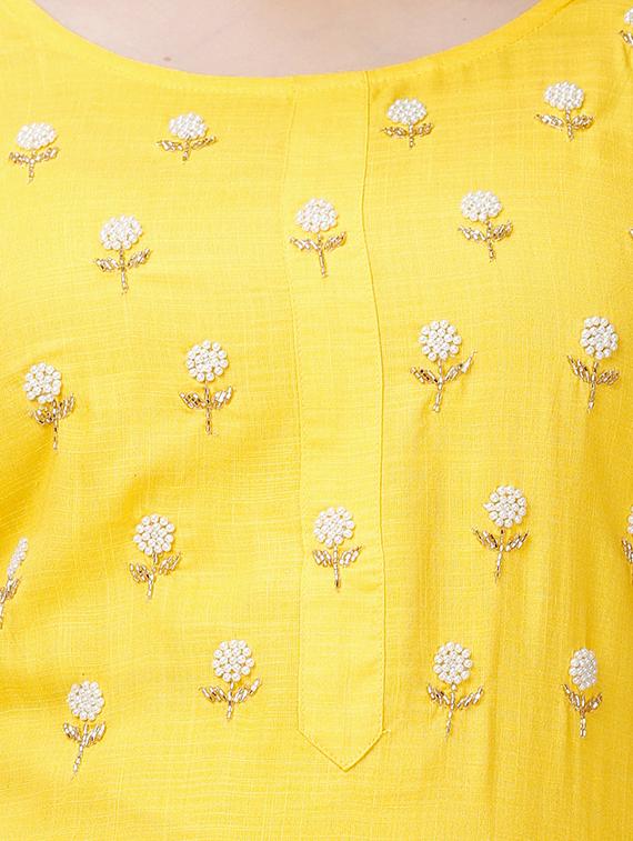 phulkari work solid straight kurta - 17324795 - Zoom Image - 4