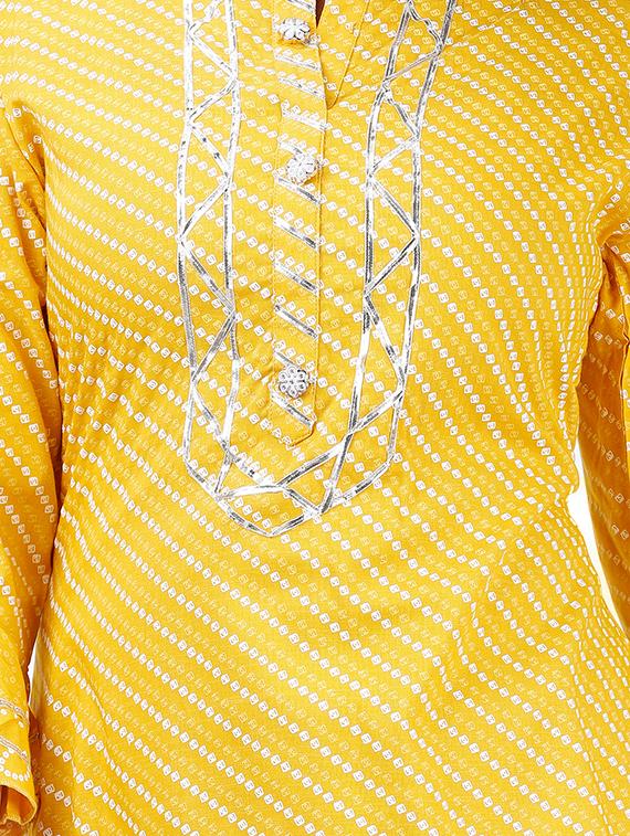 bandhani print flared kurta - 17324841 - Zoom Image - 4