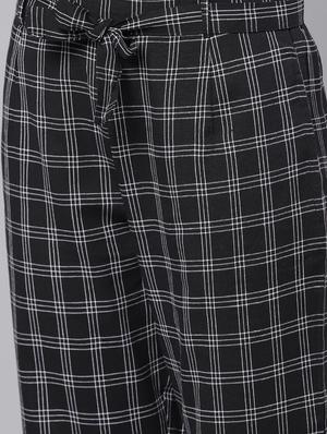 tie up waist checkered cropped trouser - 17326488 - Standard Image - 5
