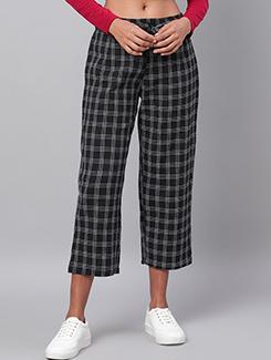 tie up waist checkered cropped trouser - 17326488 - Zoom Image - 1