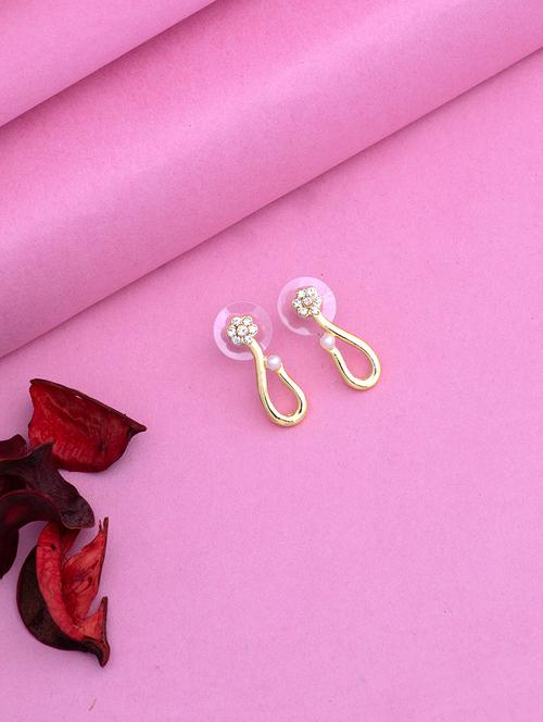 gold metal studs earring - 17327665 - Standard Image - 1