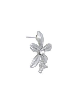 silver metal studs earring - 17327817 - Standard Image - 4