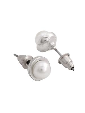 white metal studs earring - 17327877 - Standard Image - 2