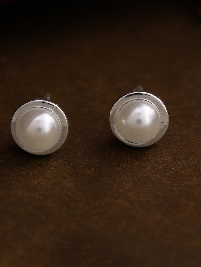 white metal studs earring - 17327877 - Zoom Image - 1
