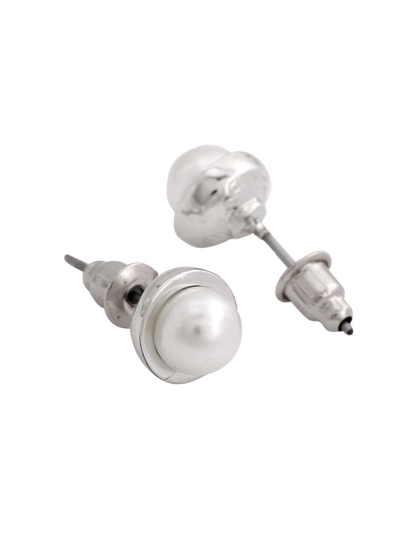 white metal studs earring - 17327877 - Zoom Image - 2