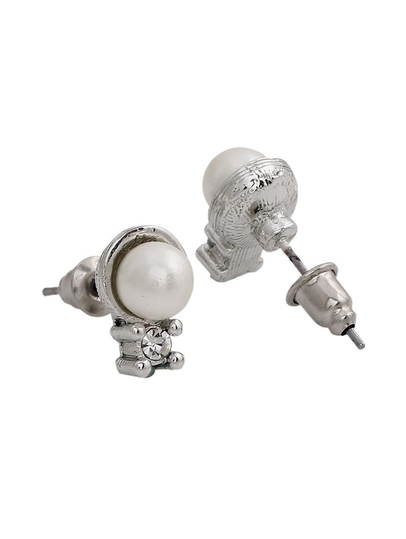 white metal studs earring - 17327883 - Zoom Image - 3
