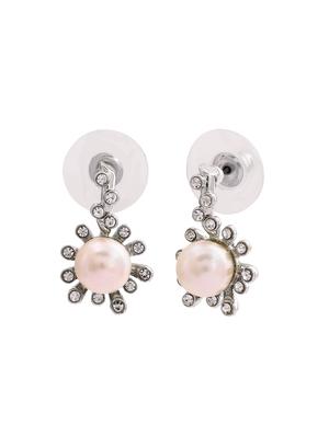 white metal studs earring - 17327938 - Standard Image - 3