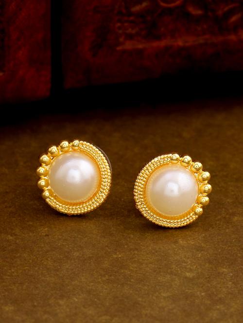 gold metal studs earring - 17327992 - Standard Image - 1