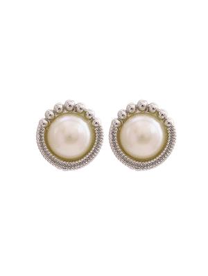 silver metal studs earring - 17327993 - Standard Image - 2