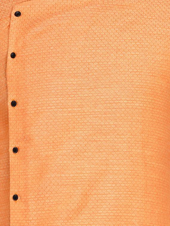 orange checkered long kurta - 17332962 - Zoom Image - 4