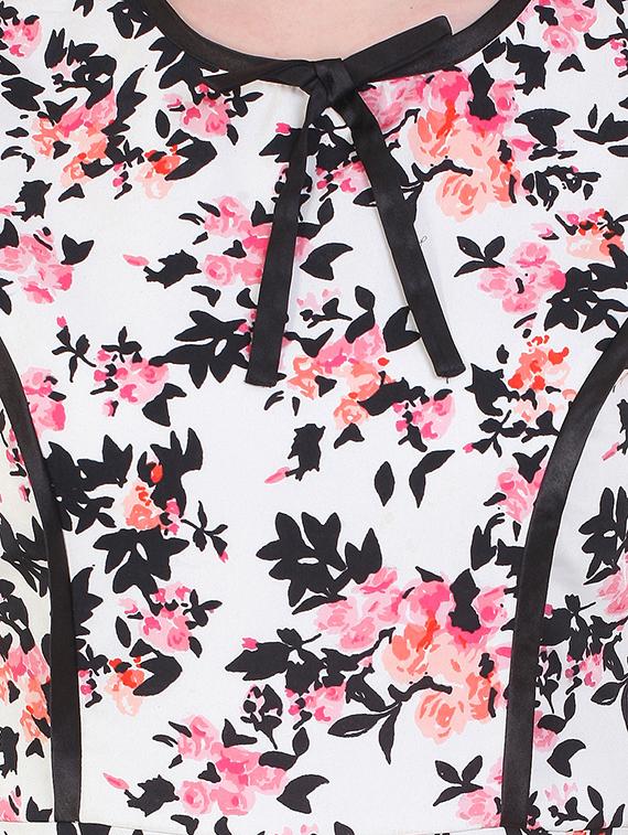contrast detail floral a-line dress - 17333376 - Zoom Image - 5