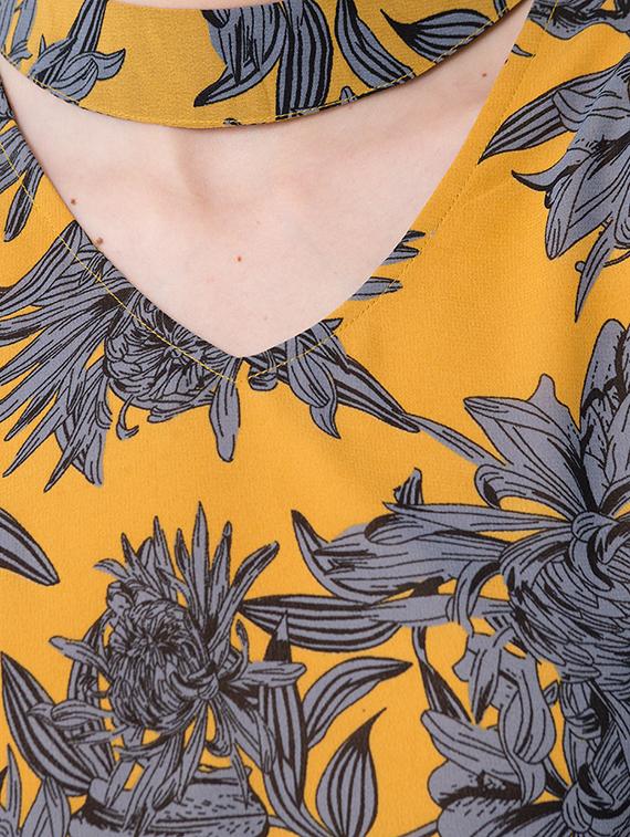 choker neck bell sleeved top - 17333407 - Zoom Image - 5