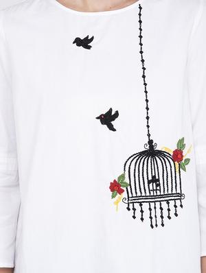embroidered detail round neck top - 17333418 - Standard Image - 5