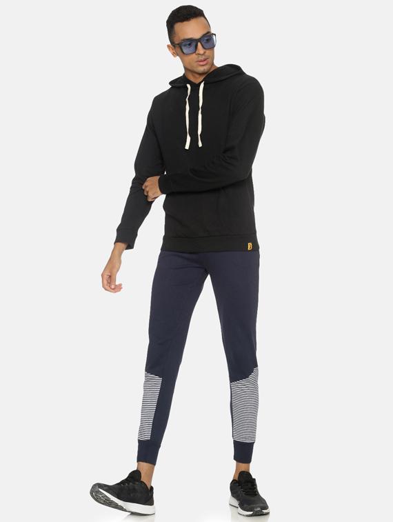 black solid sweatshirt - 17333956 - Zoom Image - 4