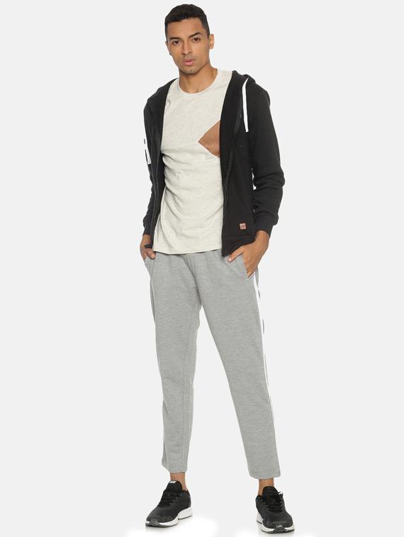 black solid sweatshirt - 17333961 - Zoom Image - 4