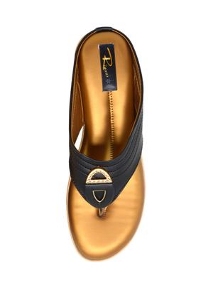 black toe separator sandal - 17334017 - Standard Image - 4