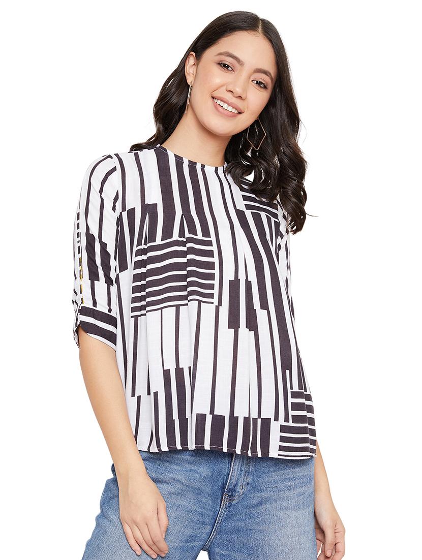 round neck striped top - 17334045 - Zoom Image - 1