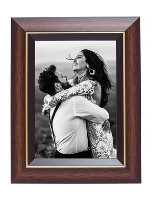 brown color golden border table photo frame - 17335540 - Standard Image - 2