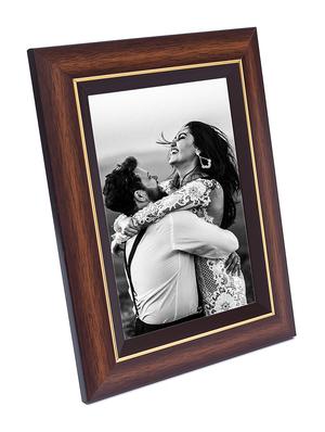 brown color golden border table photo frame - 17335540 - Standard Image - 3