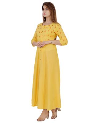 yoke embroidered flared kurta - 17340022 - Standard Image - 2