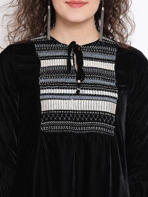 tie up neck velvet dress - 17341451 - Standard Image - 5