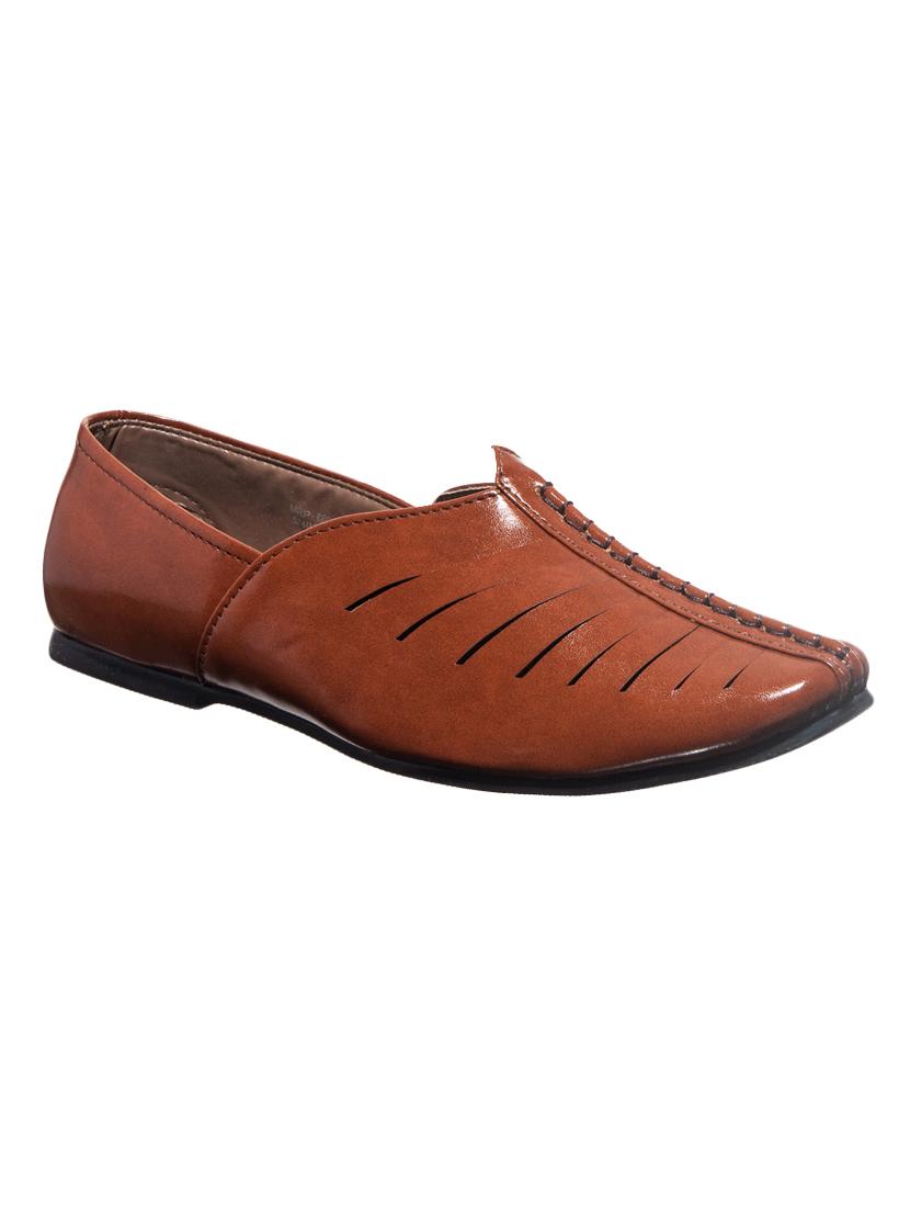 brown slip on jutis - 17341550 - Zoom Image - 1