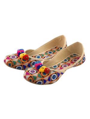 multi colored slip on jutis - 17349271 - Standard Image - 3