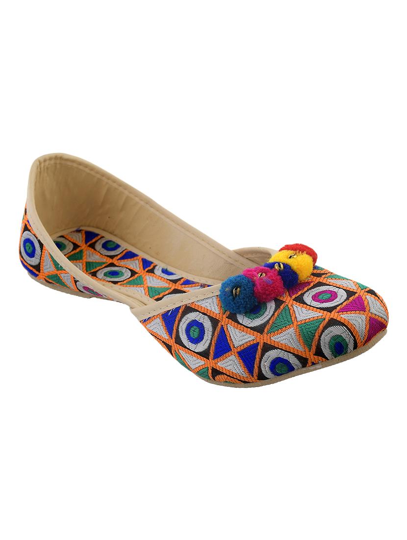multi colored slip on jutis - 17349271 - Zoom Image - 1