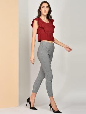 ruffle cap sleeved crop top - 17349627 - Standard Image - 4
