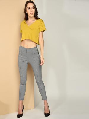 v-neck solid top - 17349651 - Standard Image - 4