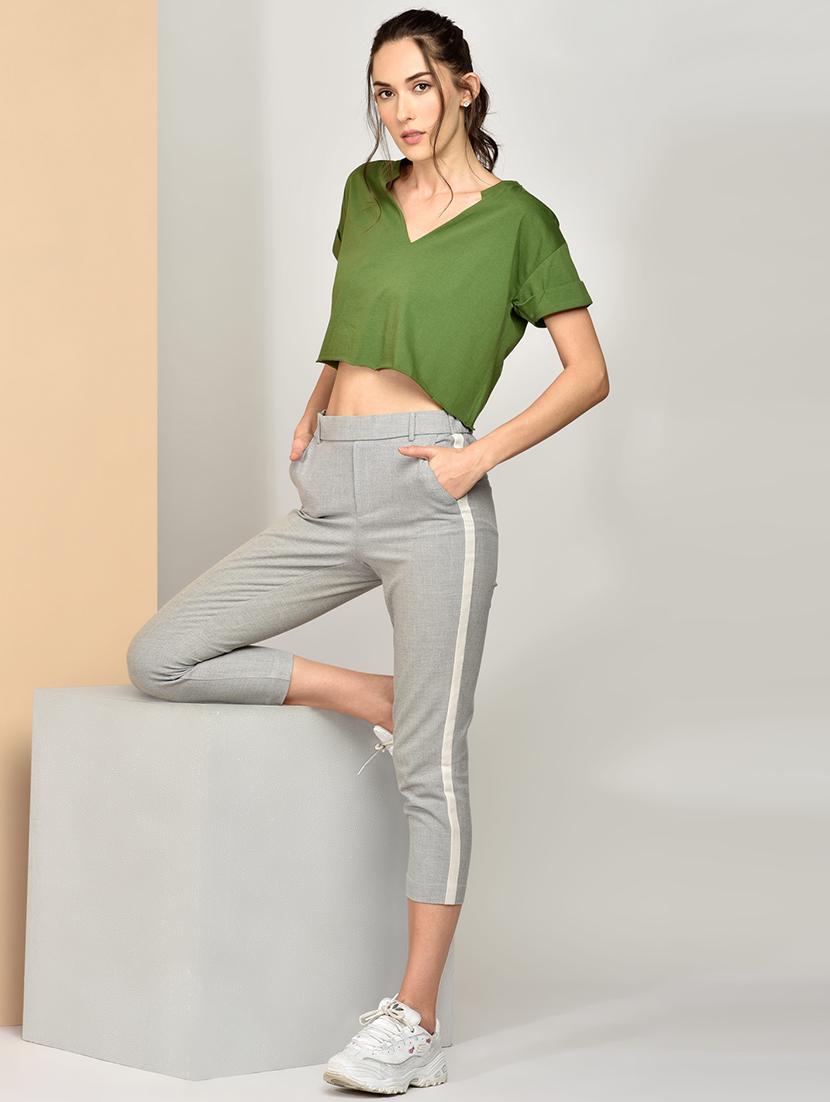 v-neck solid top - 17349652 - Zoom Image - 4
