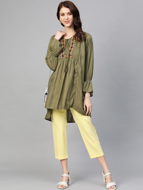 yoke embroidered a-line kurta - 17349744 - Zoom Image - 4