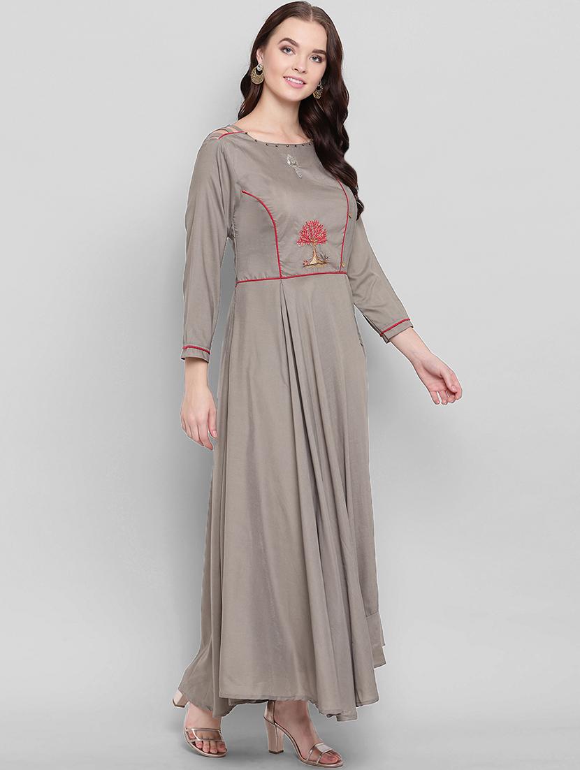 solid embroidered flared kurta - 17355645 - Zoom Image - 2
