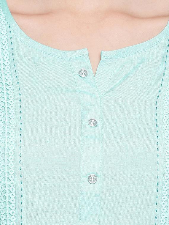 lace detailed solid straight kurta - 17355661 - Zoom Image - 4