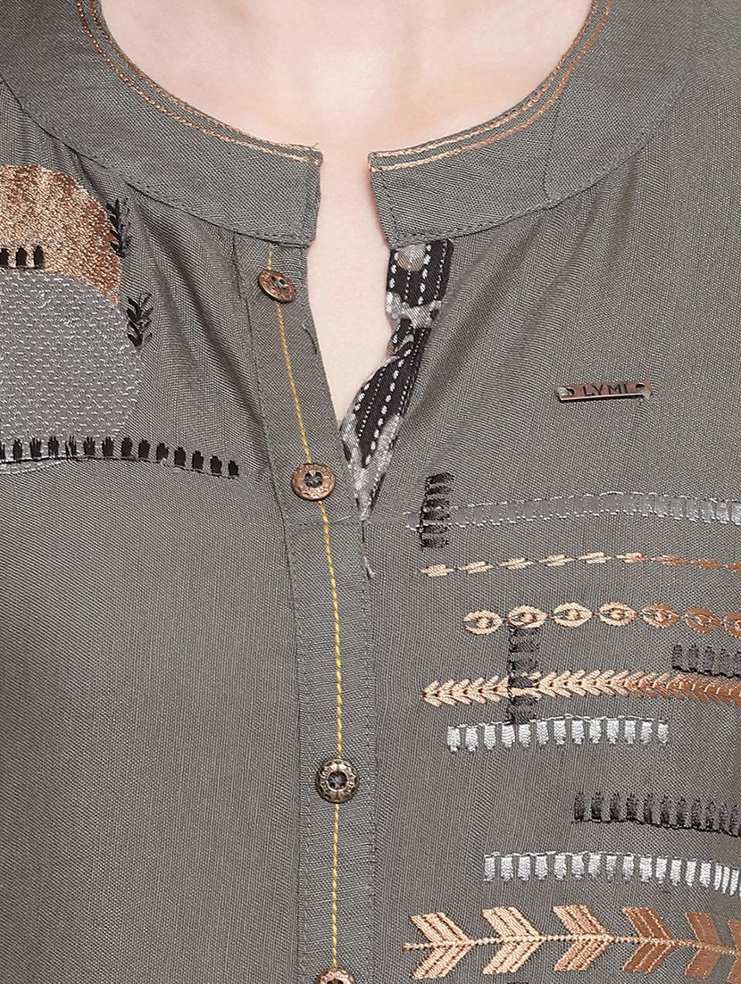 embroidered a-line kurti - 17355683 - Zoom Image - 4