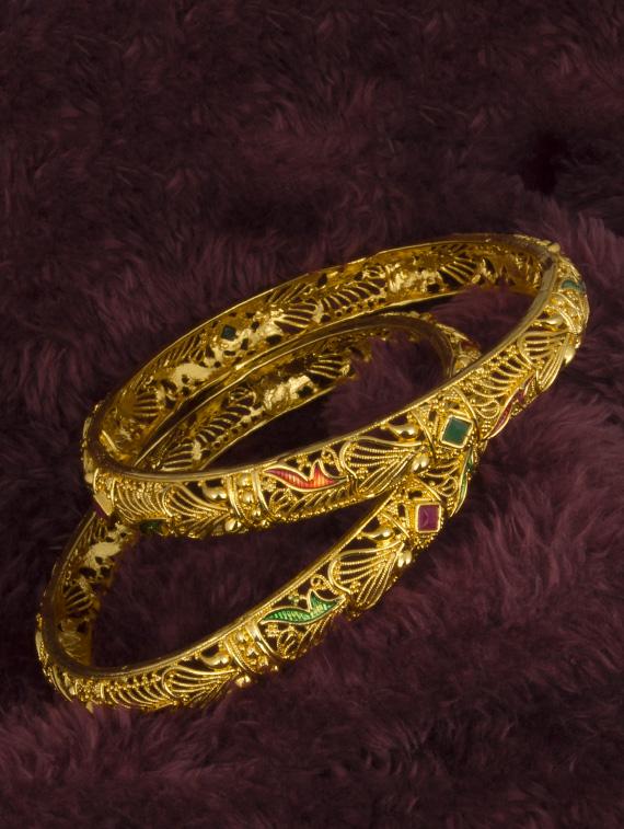 gold tone bangle