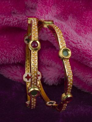 gold tone plated bangle - 17363585 - Standard Image - 3