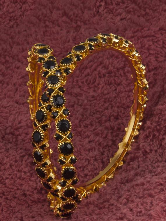 black gold plated bangle - 17363588 - Zoom Image - 4