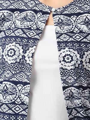 long sleeved printed shrug - 17367479 - Standard Image - 4